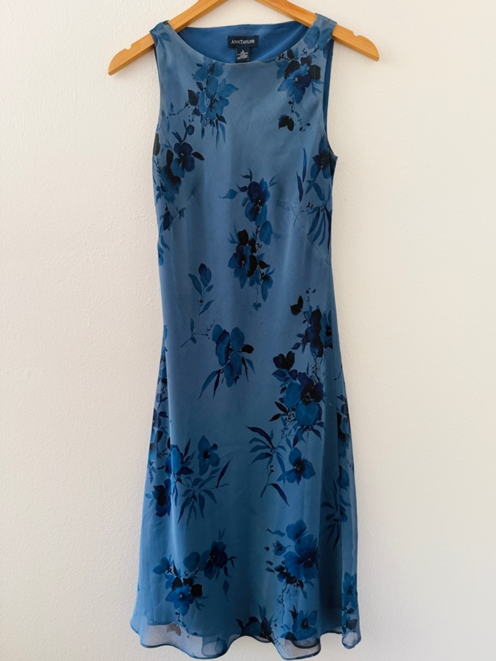 Ann Taylor Blue Sleeveless Floral Dress
